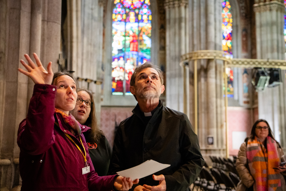 Erzbischof Josef Grünwidl im Gespräch